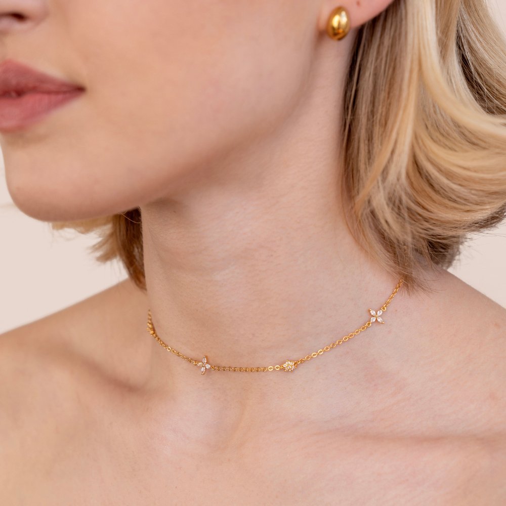 Flower Crystal Necklace - Image 4