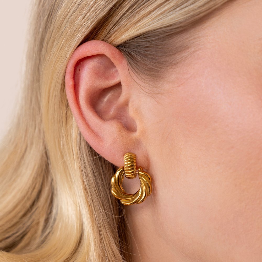 Leah 18K Twisted Hoop Earrings - Image 2