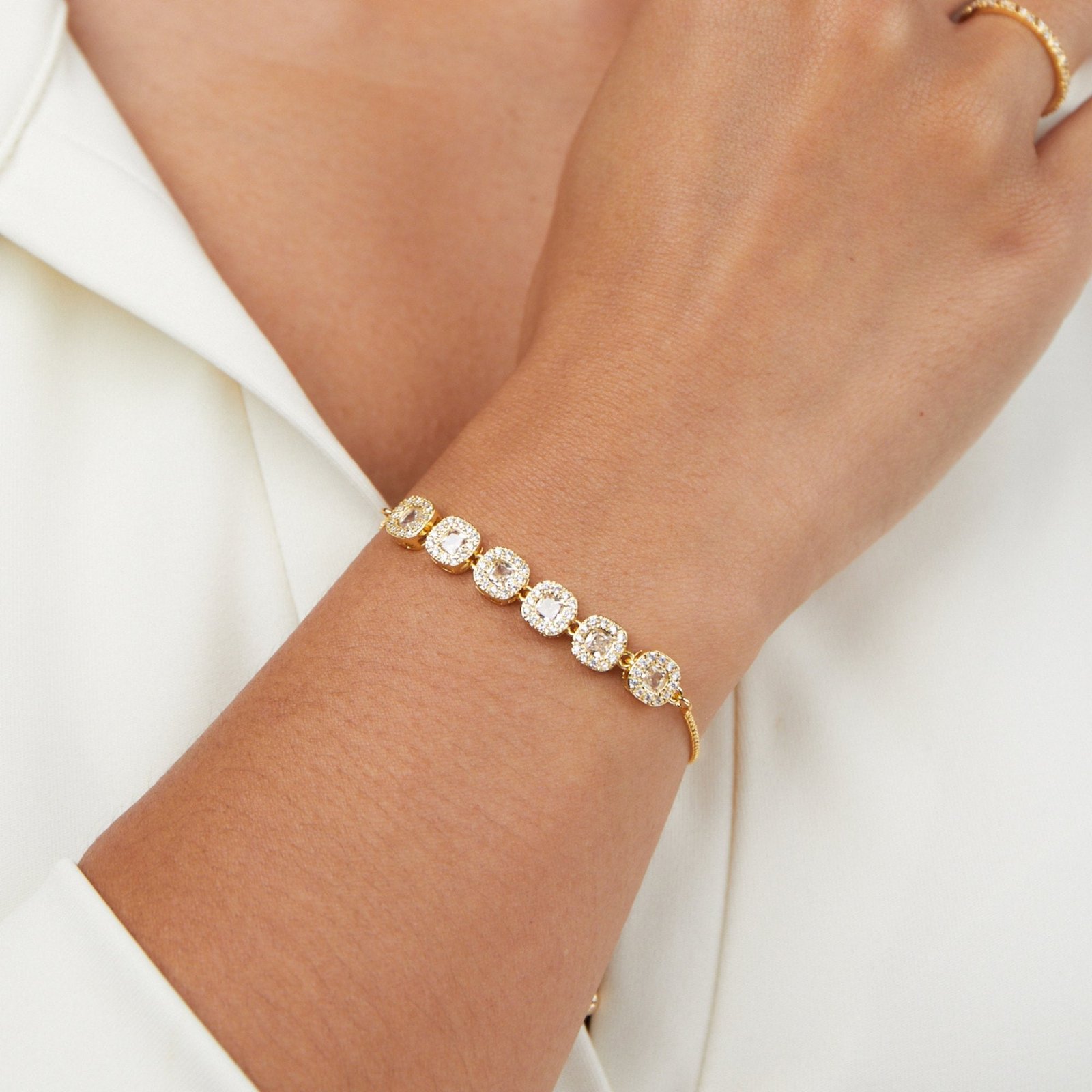 Luxury Round Crystal Bracelet - Image 2