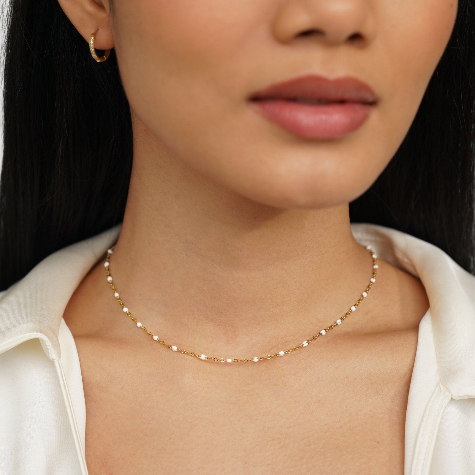Mila White Bead Necklace - Image 3