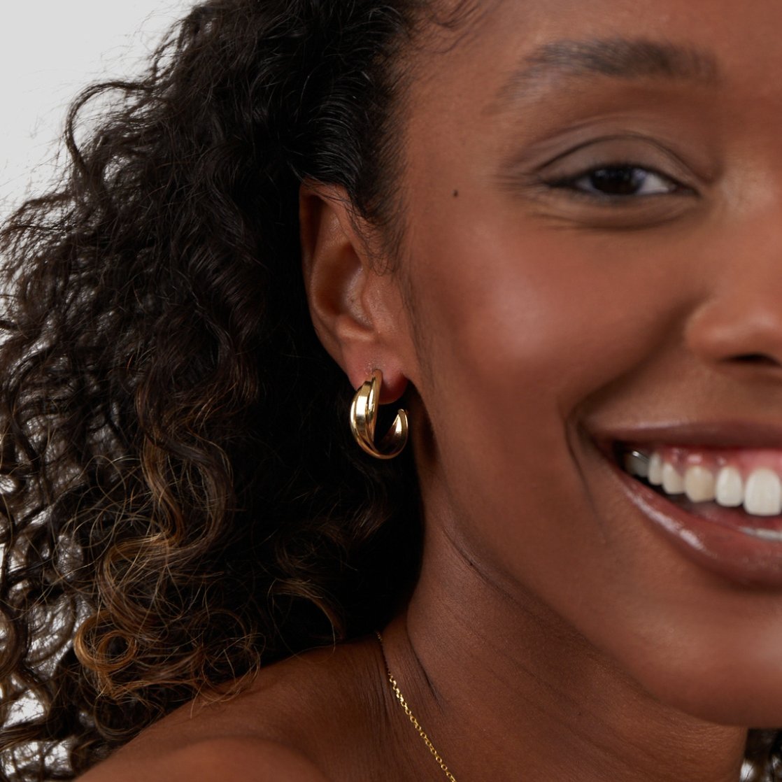 Milan Gold Twist Hoop Earrings - Image 4