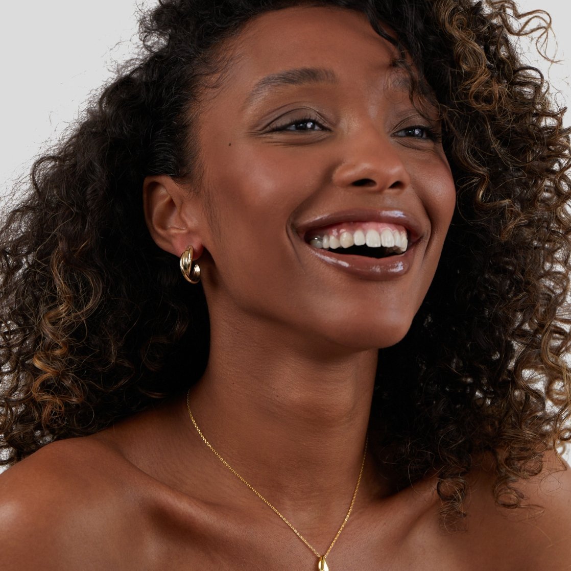 Milan Gold Twist Hoop Earrings - Image 6